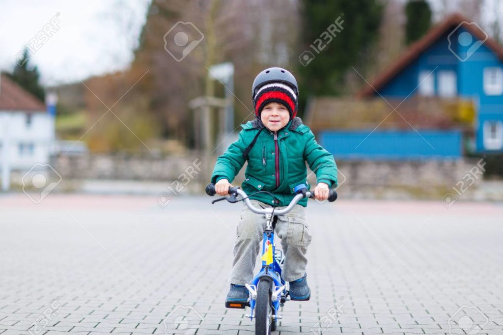 xe đạp cho bé tiểu học