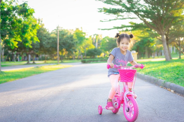 xe đạp cho bé 2 tuổi